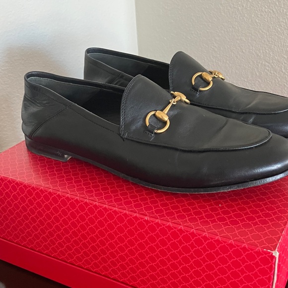 Ladies Gucci Black Loafers with Gold Accent - Picture 3 of 7